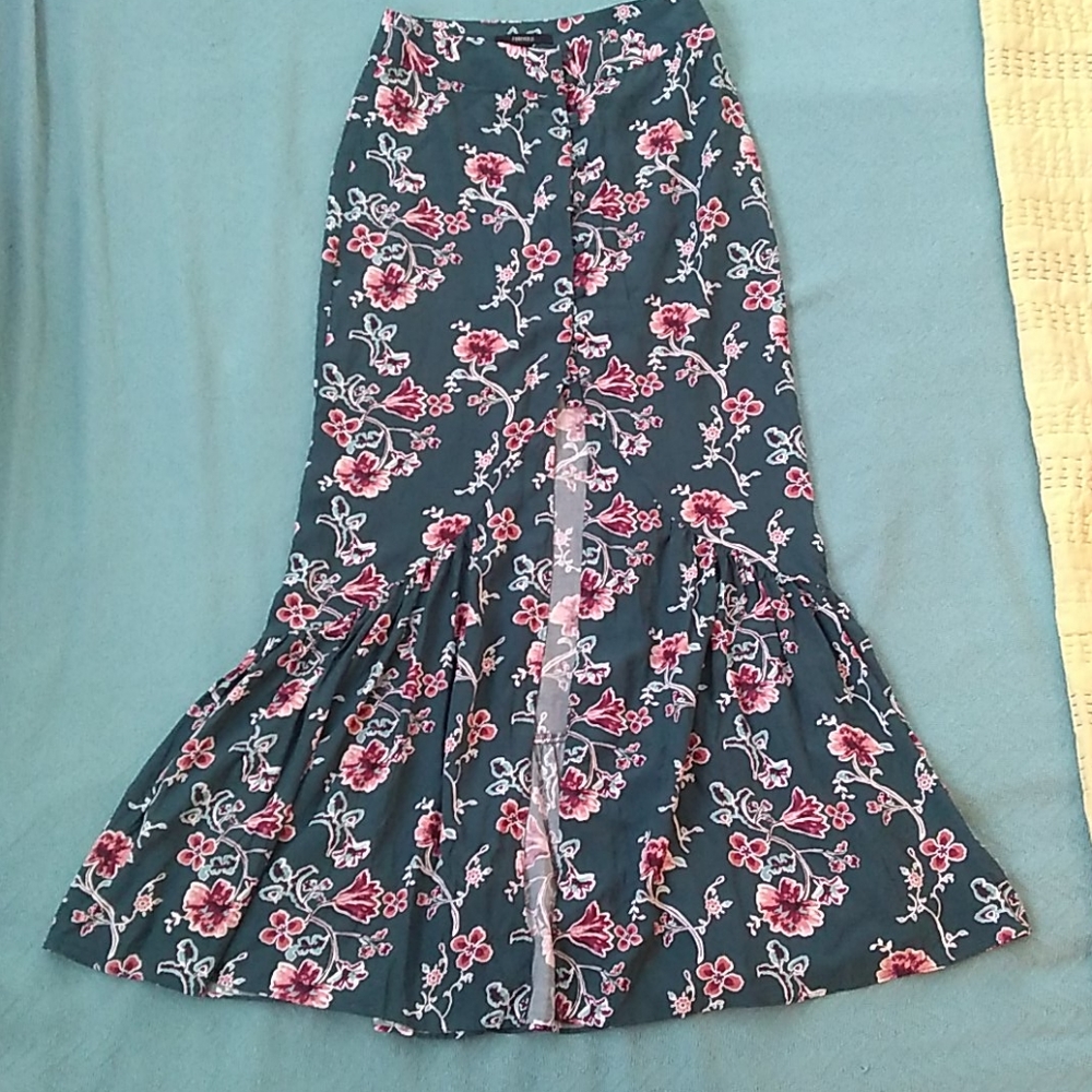 Flouncy, Sexy, Floral Skirt